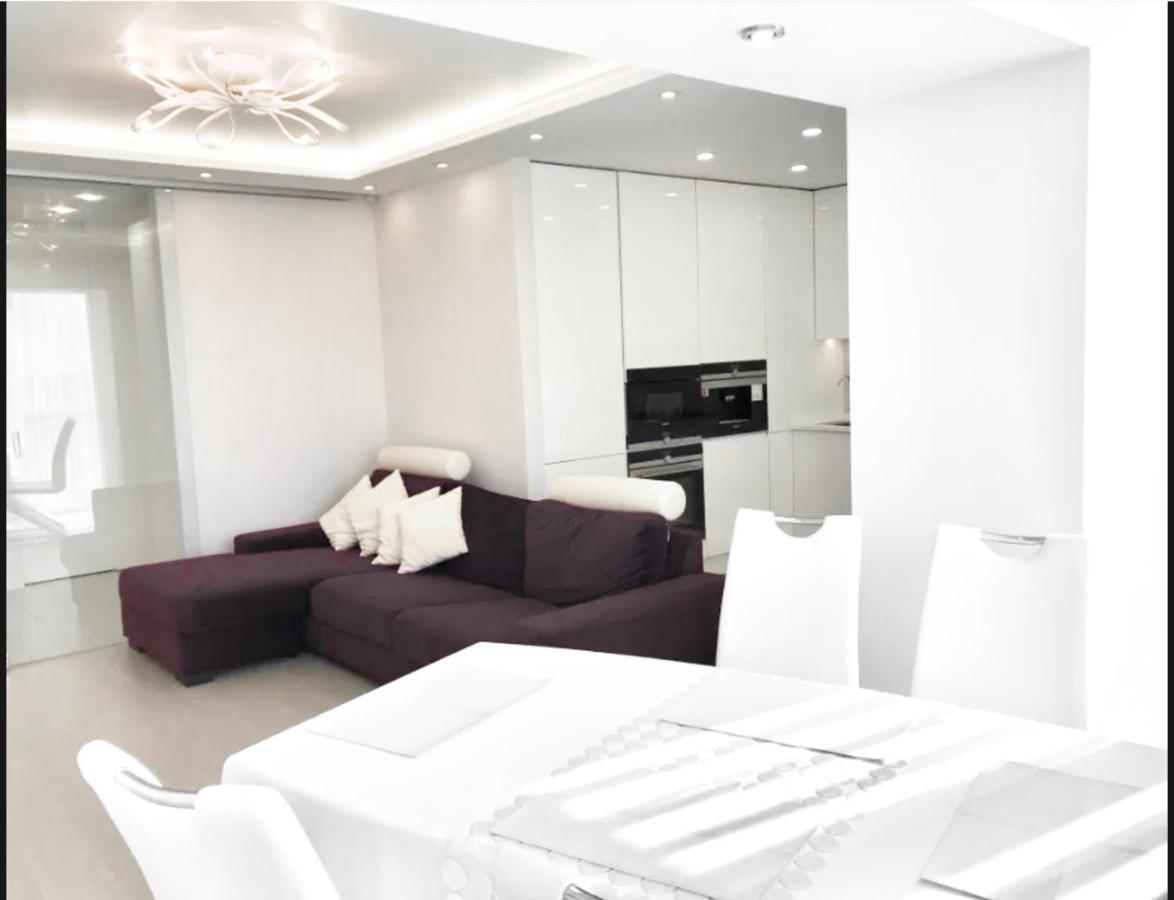 Lux Most City Area, Panoramic River View, New Tower นิปโปร ภายนอก รูปภาพ